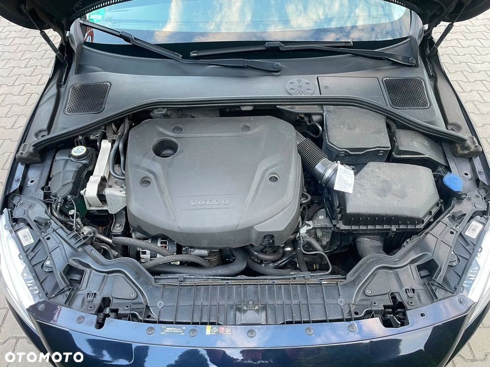 Volvo V60 D3 Momentum - 34