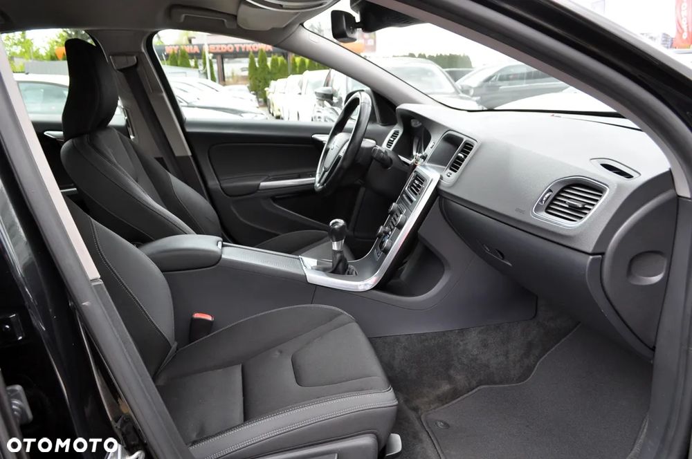 Volvo S60 T3 Kinetic - 30