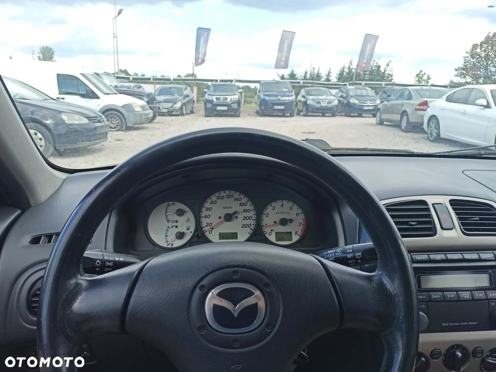 Mazda 323F - 9