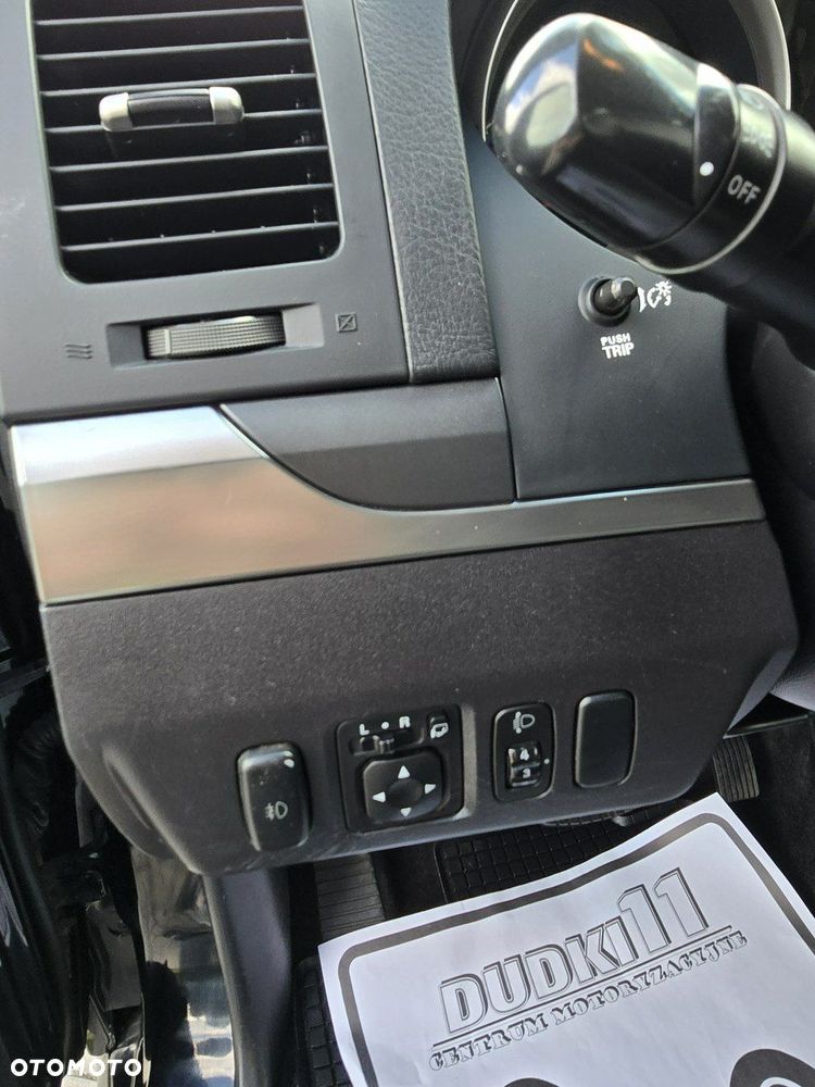 Mitsubishi Pajero - 15
