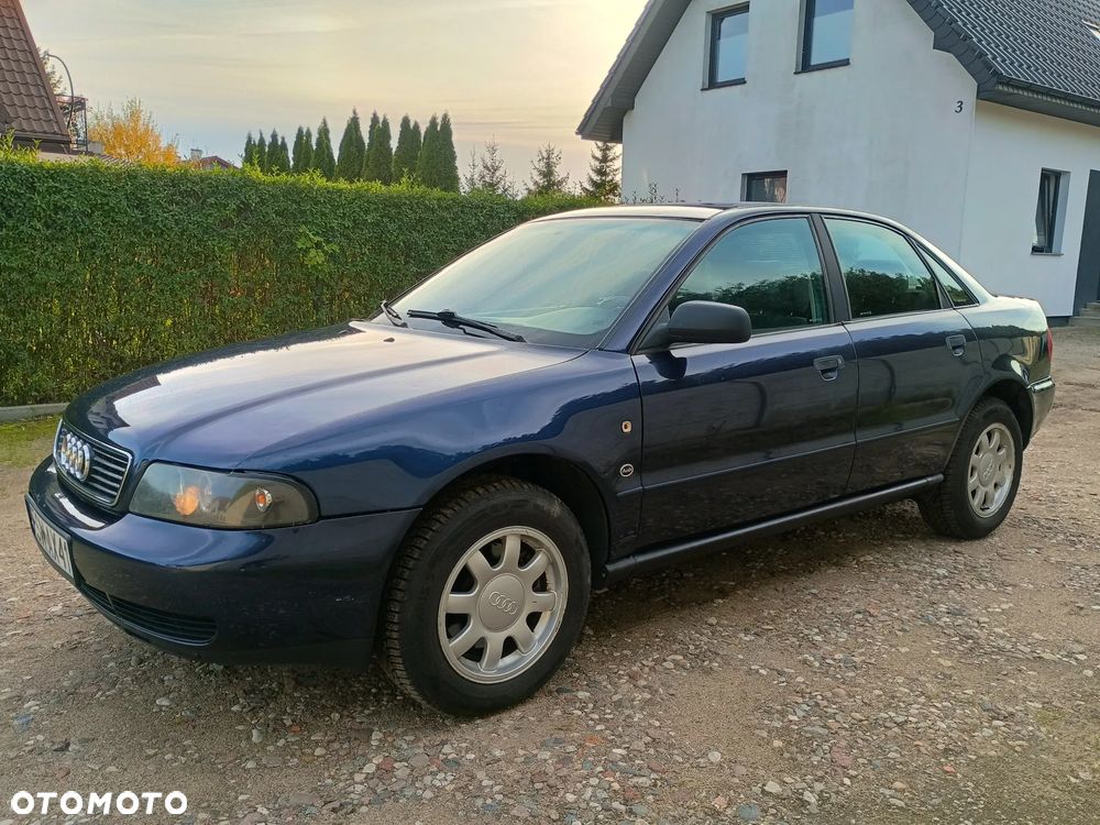 Audi A4 1996 photo 4