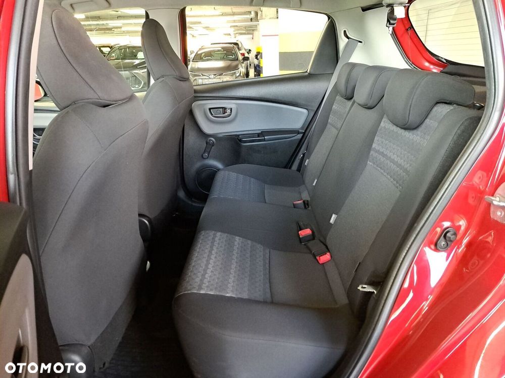 Toyota Yaris 1.0 Active EU6 - 13
