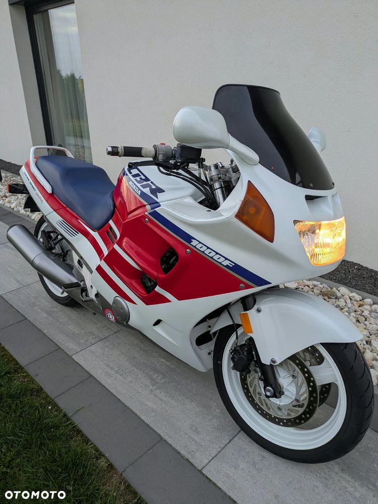 Honda CBR - 8