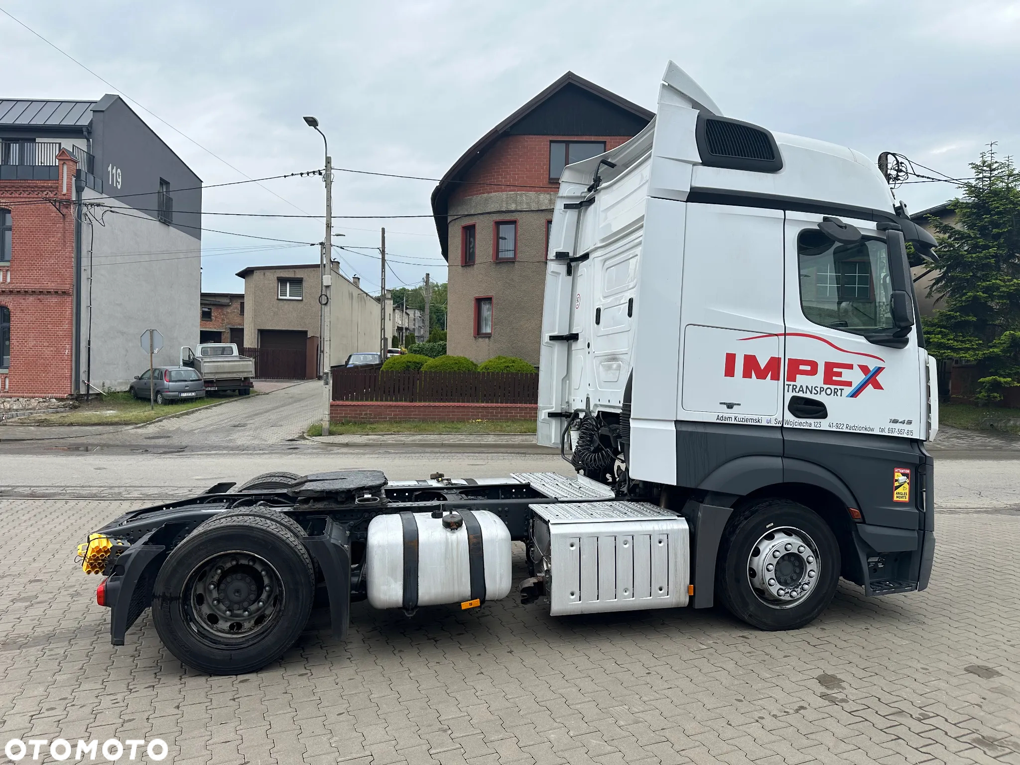Mercedes-Benz ACTROS MP4 - 13
