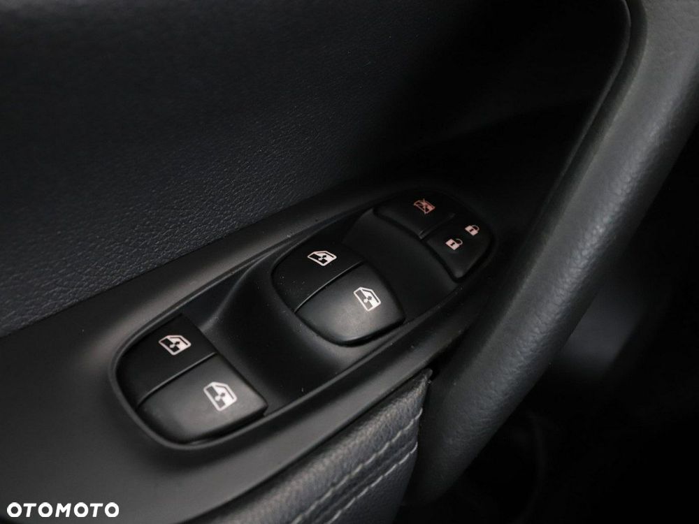 Nissan Qashqai 1.3 DIG-T DCT N-CONNECTA - 35