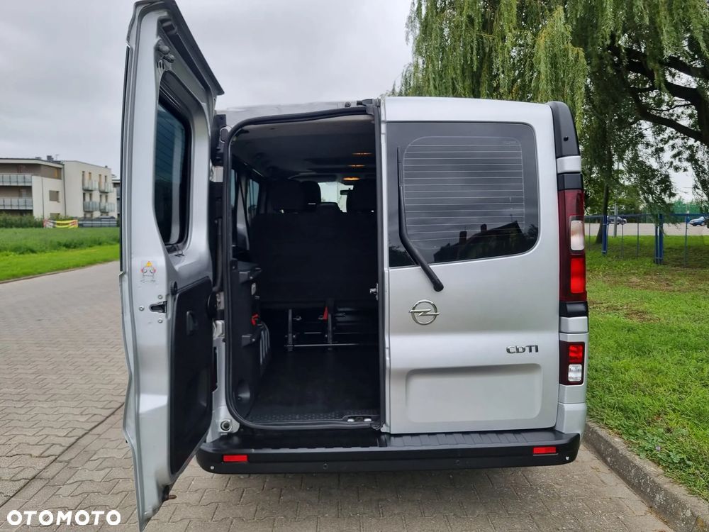 Opel Vivaro - 10