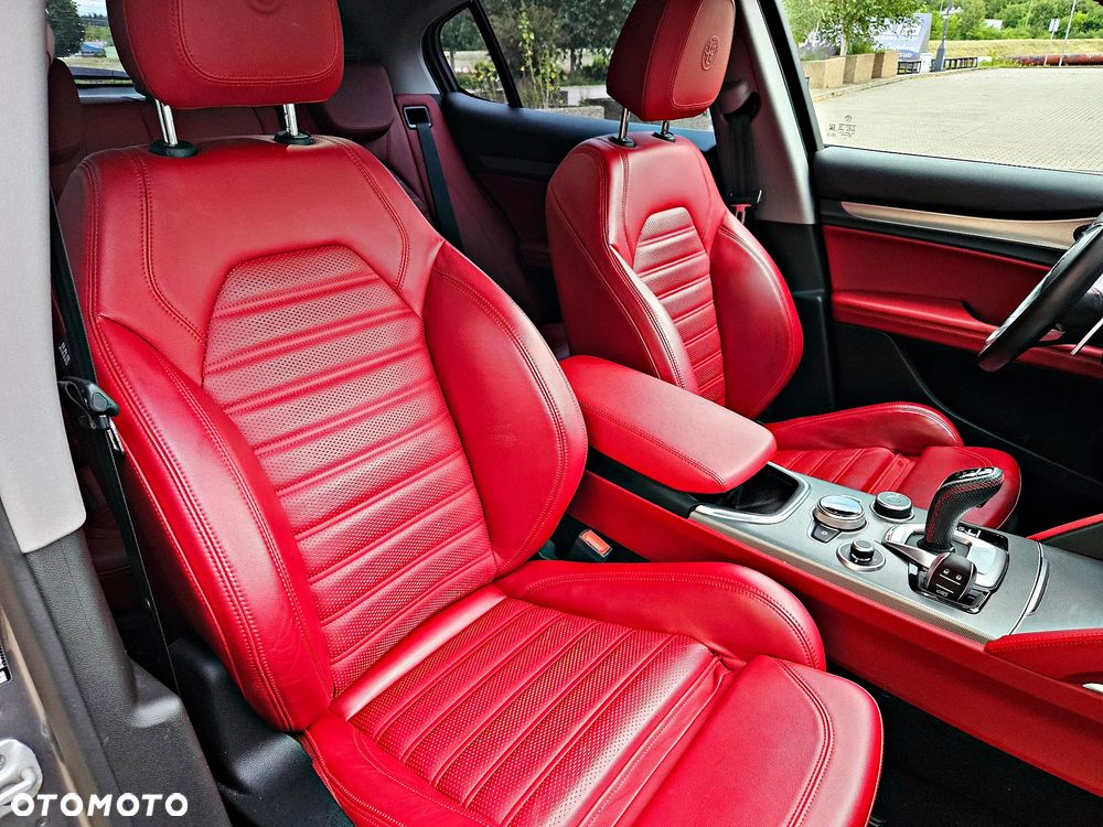 Alfa Romeo Stelvio 2.0 Turbo Veloce Q4 - 23