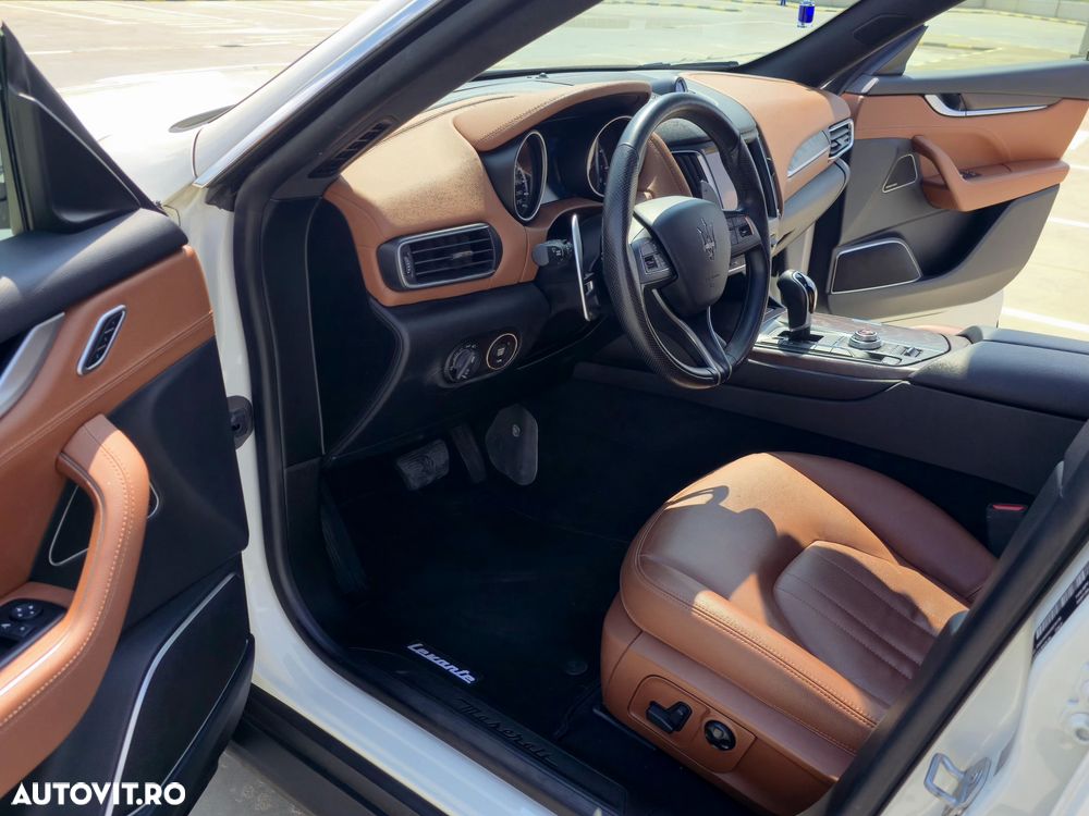Maserati Levante Q4 GranLusso - 4