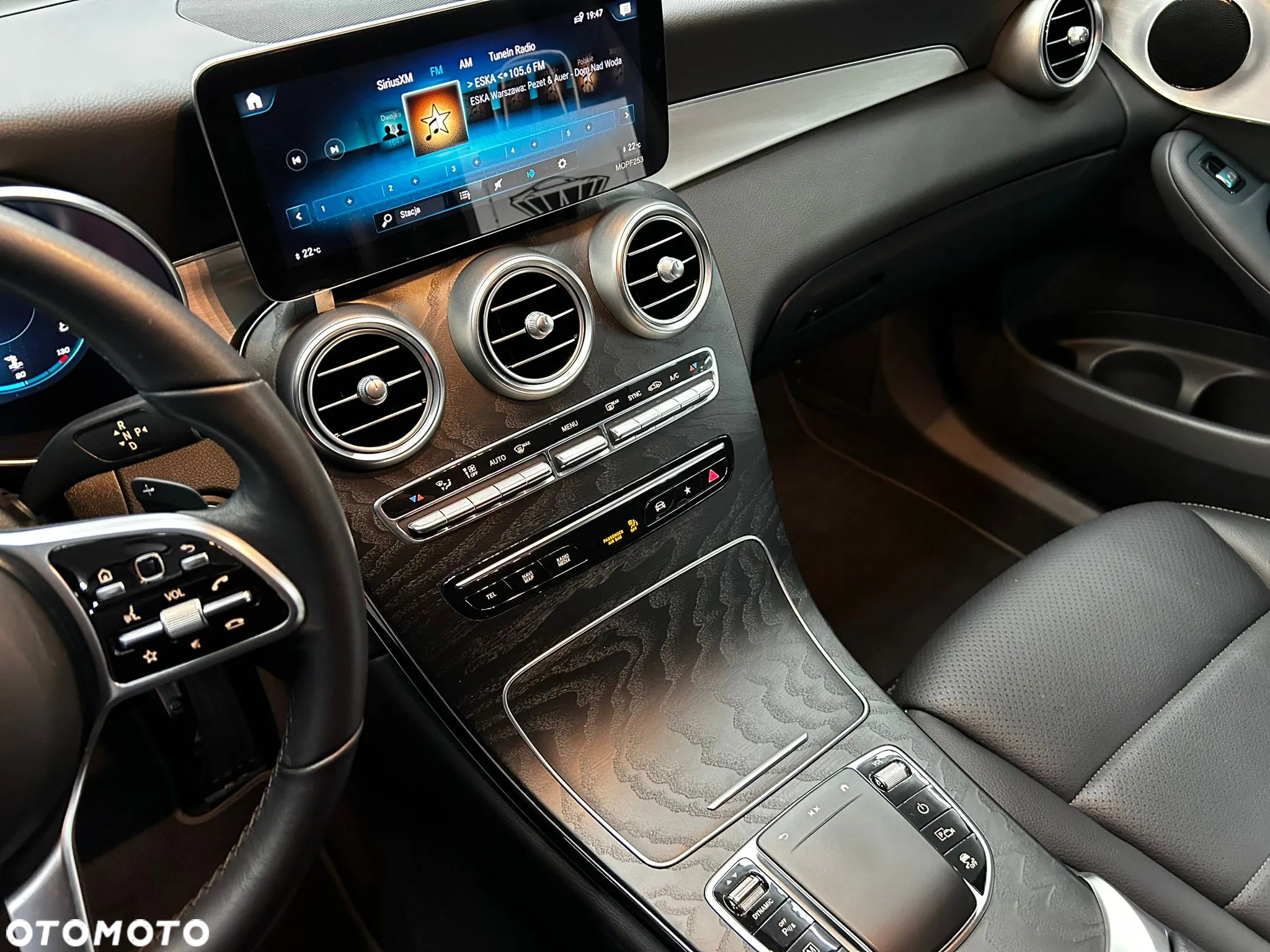 Mercedes-Benz GLC - 22