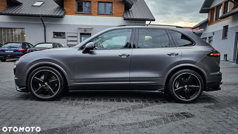 Porsche Cayenne - 22