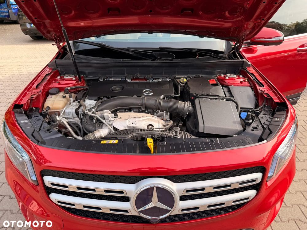 Mercedes-Benz GLB 250 8G-DCT Progressive - 33