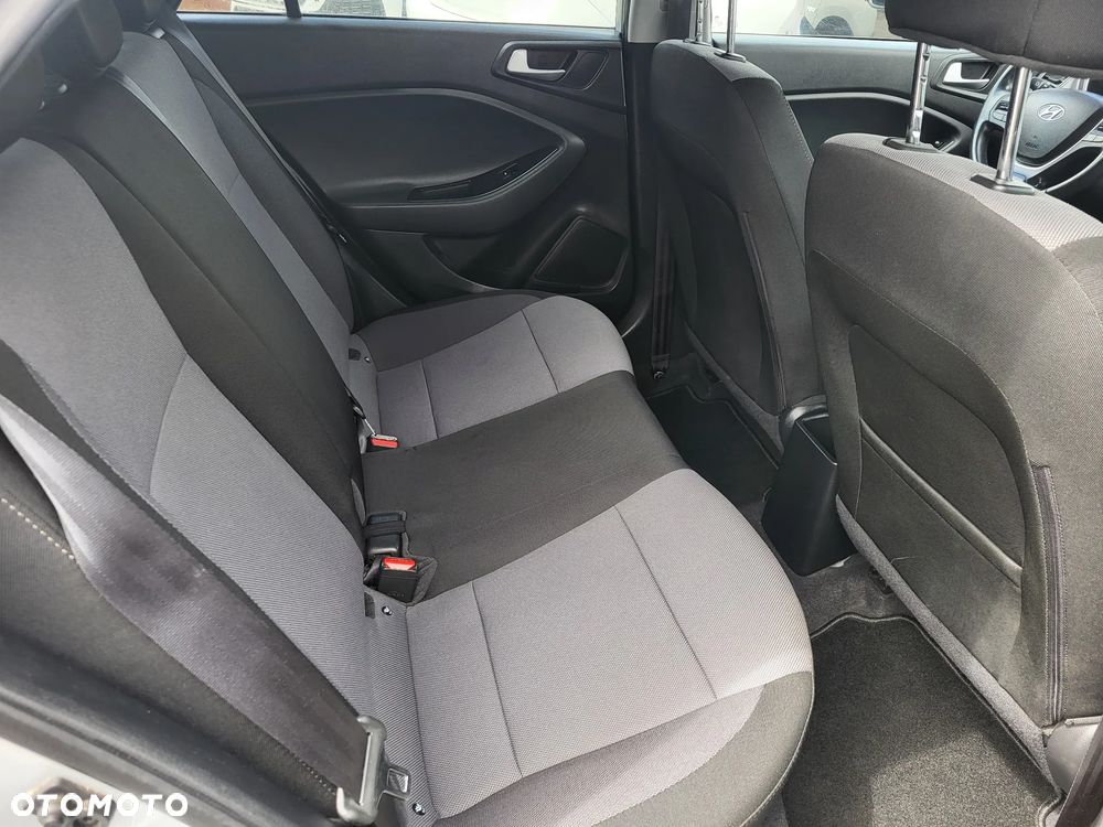 Hyundai i20 1.4 Comfort - 23