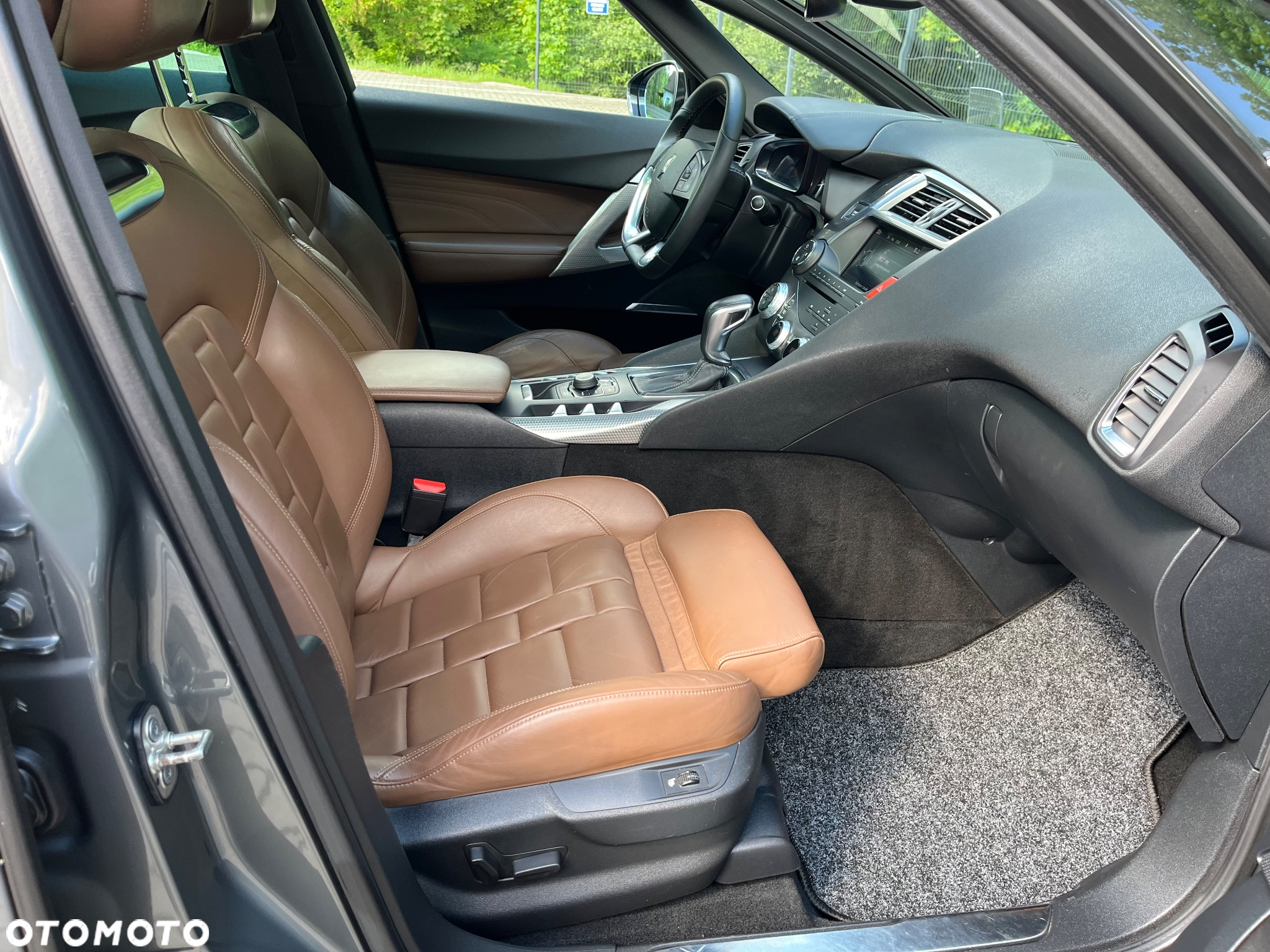 Citroën DS5 HDi 165 SportChic - 12