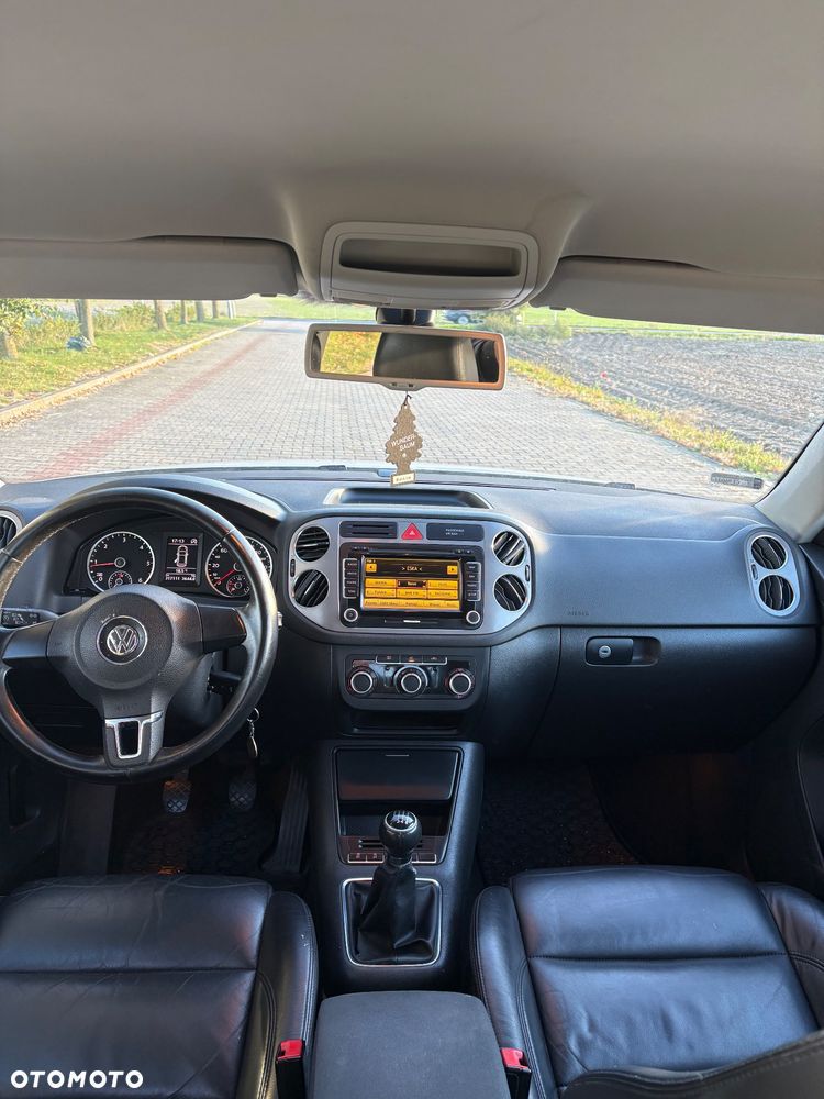Volkswagen Tiguan - 10