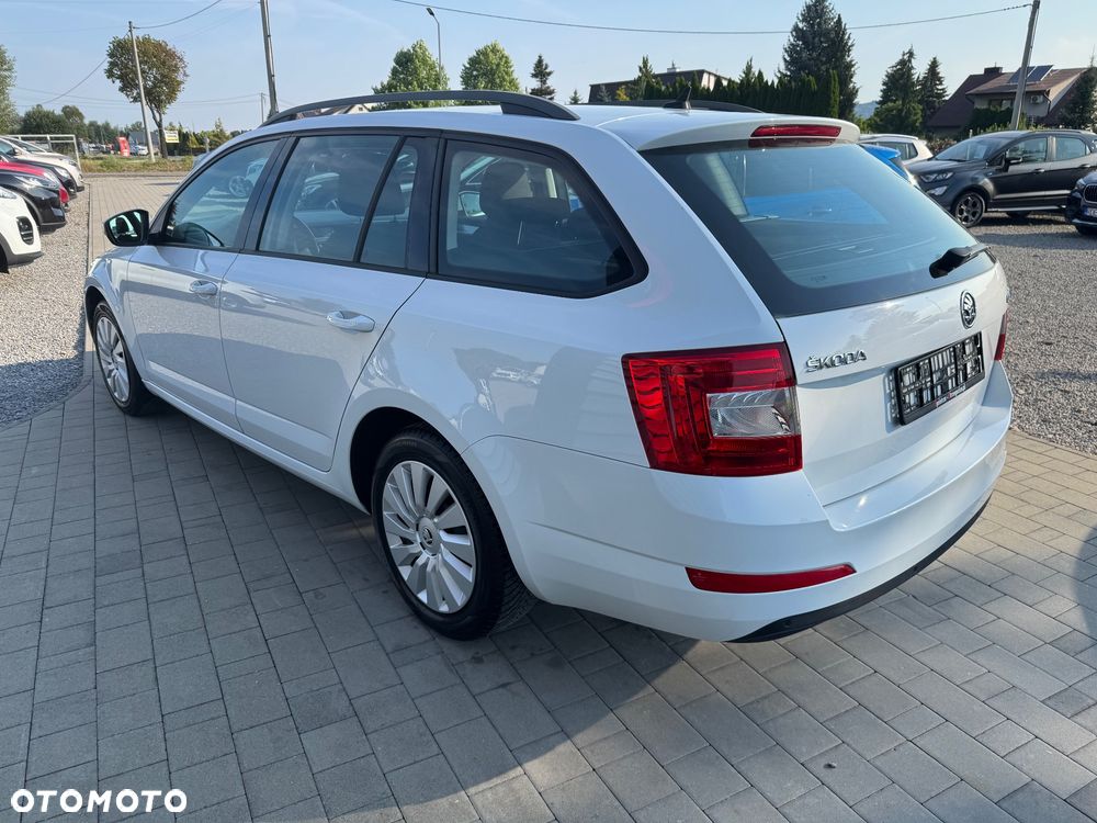 Skoda Octavia 1.6 TDI Solution - 10