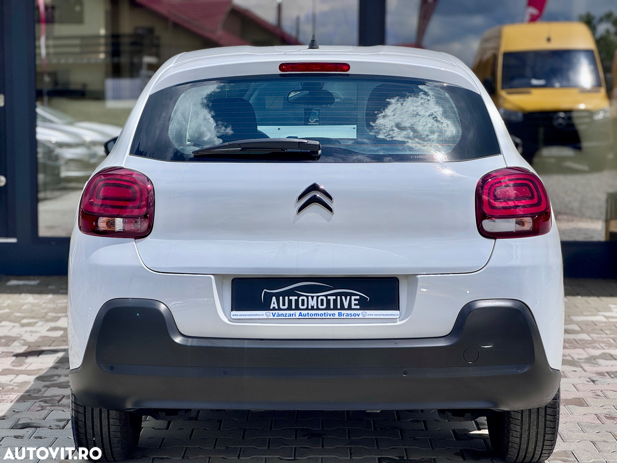 Citroën C3 1.2 PureTech 83 S&S BVM5 PLUS - 3