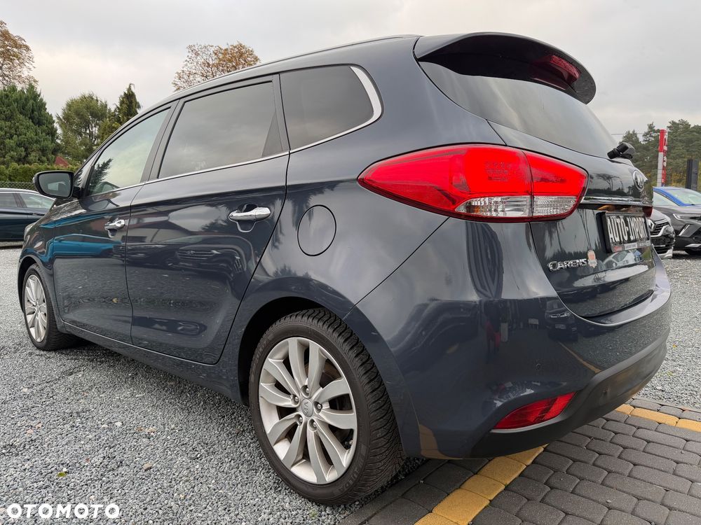Kia Carens 2015 photo 3