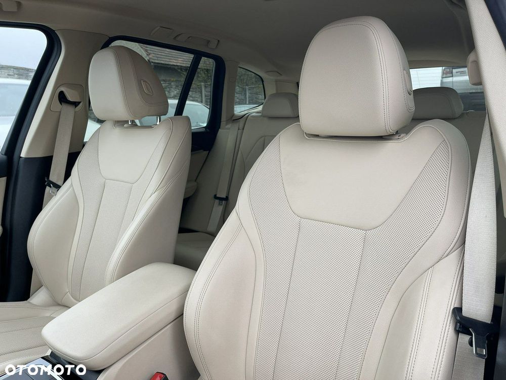 BMW X3 xDrive20d xLine - 12