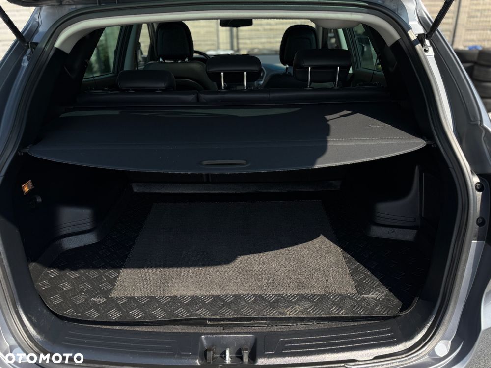 Hyundai ix35 1.6 2WD Fifa World Cup Edition - 15