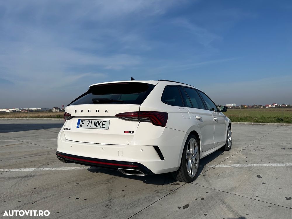 Skoda Octavia 2.0 TDI DSG RS Plus - 4