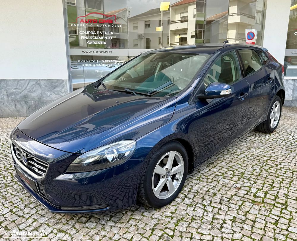 Volvo V40 1.6 D2 Momentum Eco - 1