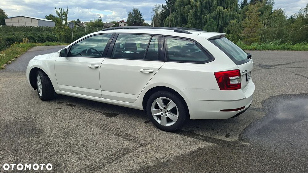 Skoda Octavia 1.6 TDI SCR Ambition - 5