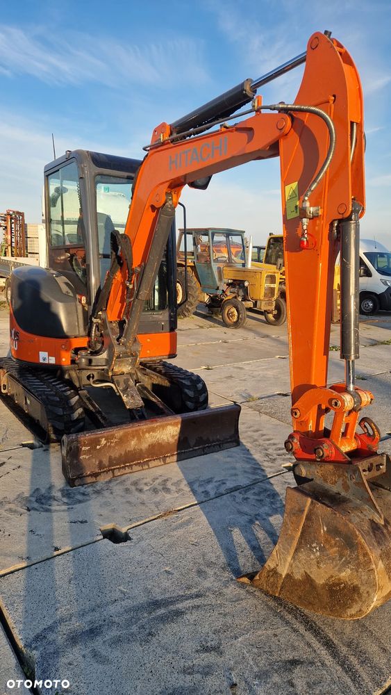 Hitachi ZX33U-3 CLR. Minikoparka - 1