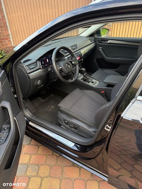 Skoda Superb 2.0 TDI SCR 4x4 Style DSG - 10