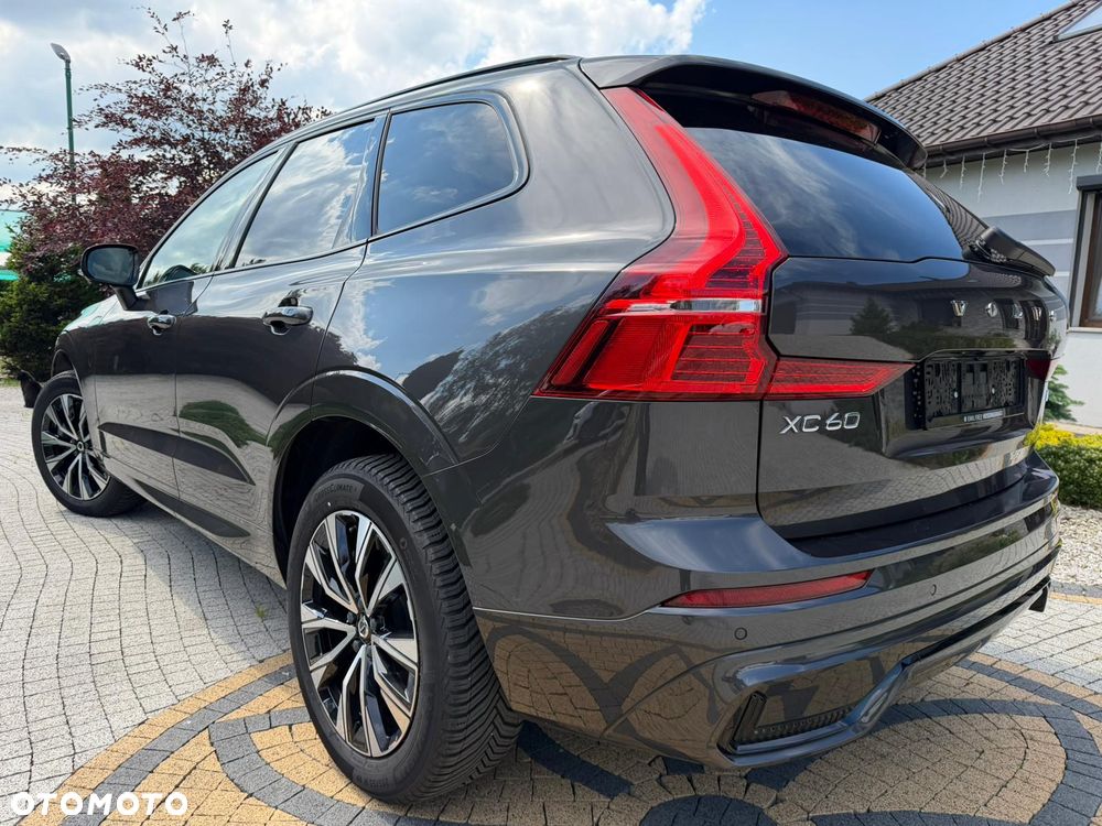 Volvo XC 60 B4 D Ultimate Dark - 3