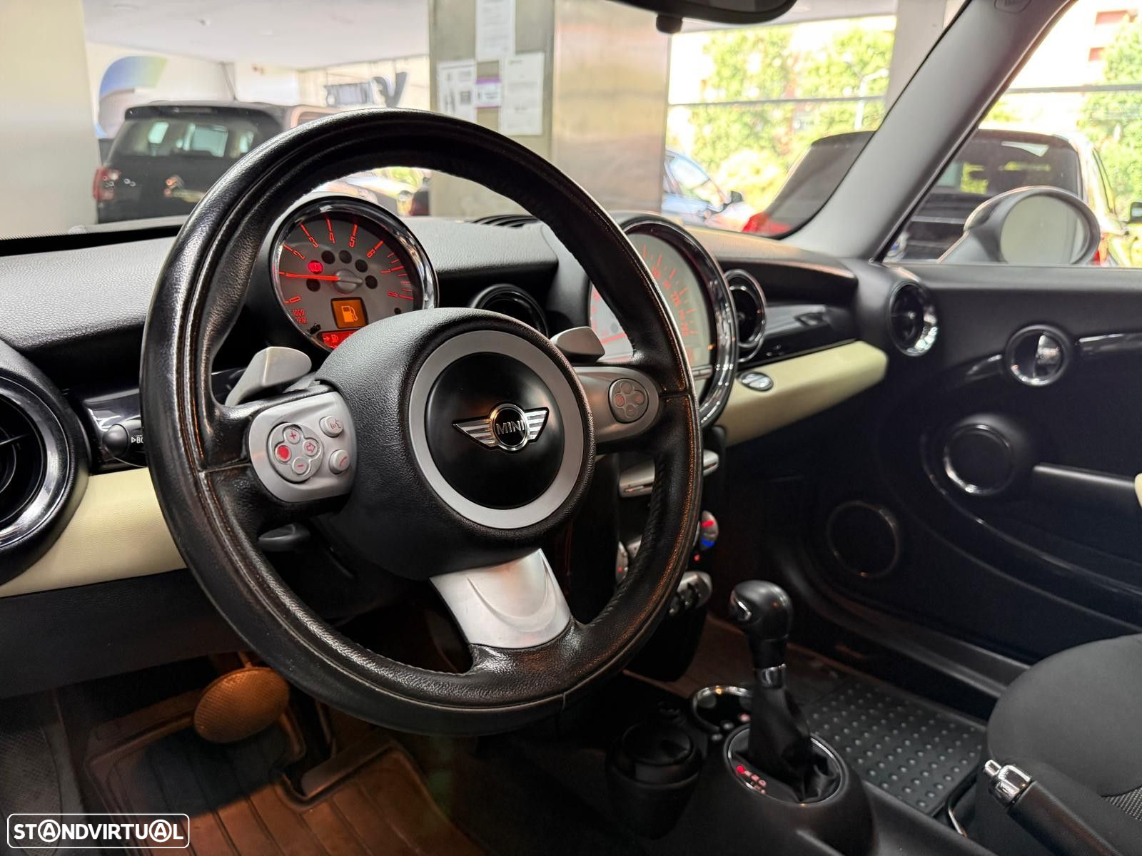 MINI 3 Portas Cooper Auto - 24