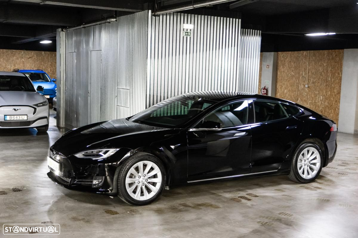 Tesla Model S - 2