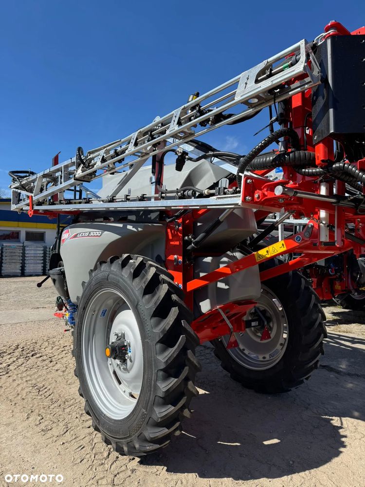 Kuhn Opryskiwacz Lexis 3000 - 6