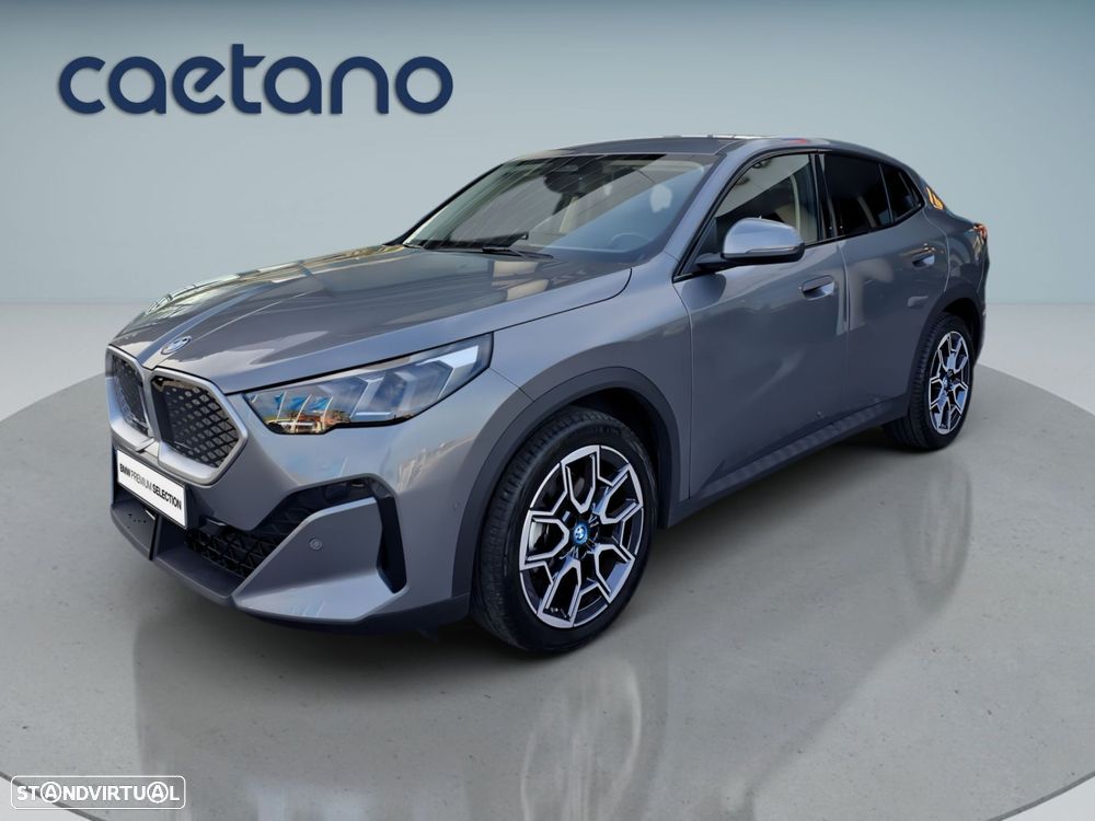 BMW iX2 eDrive20 - 1