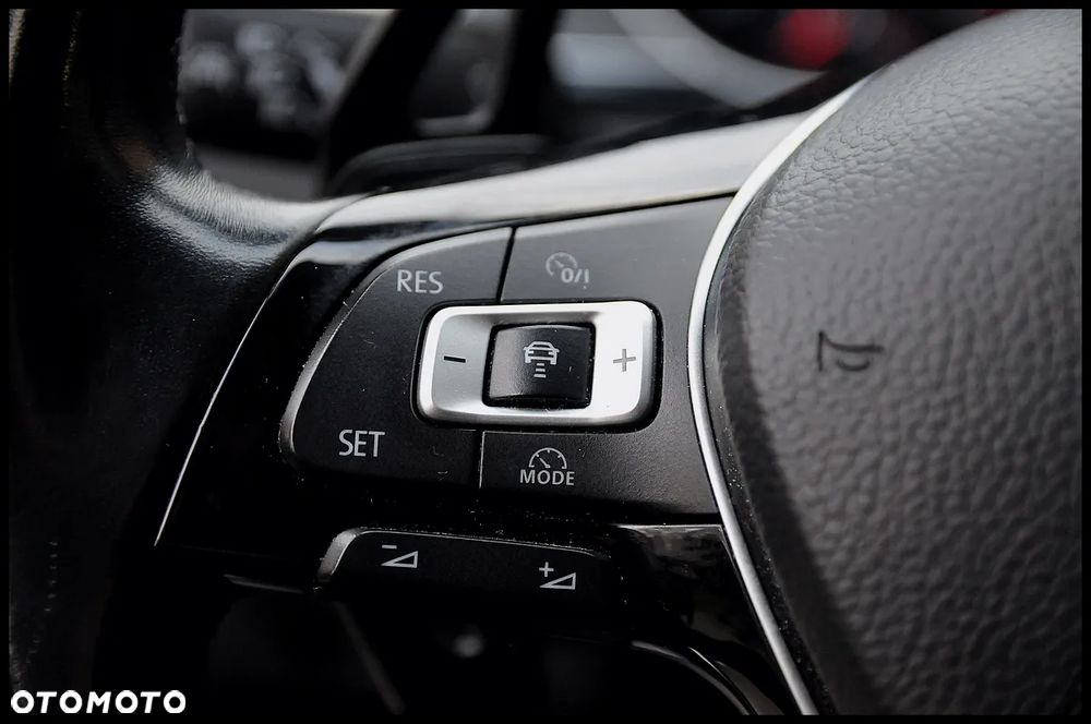 Volkswagen Passat - 29