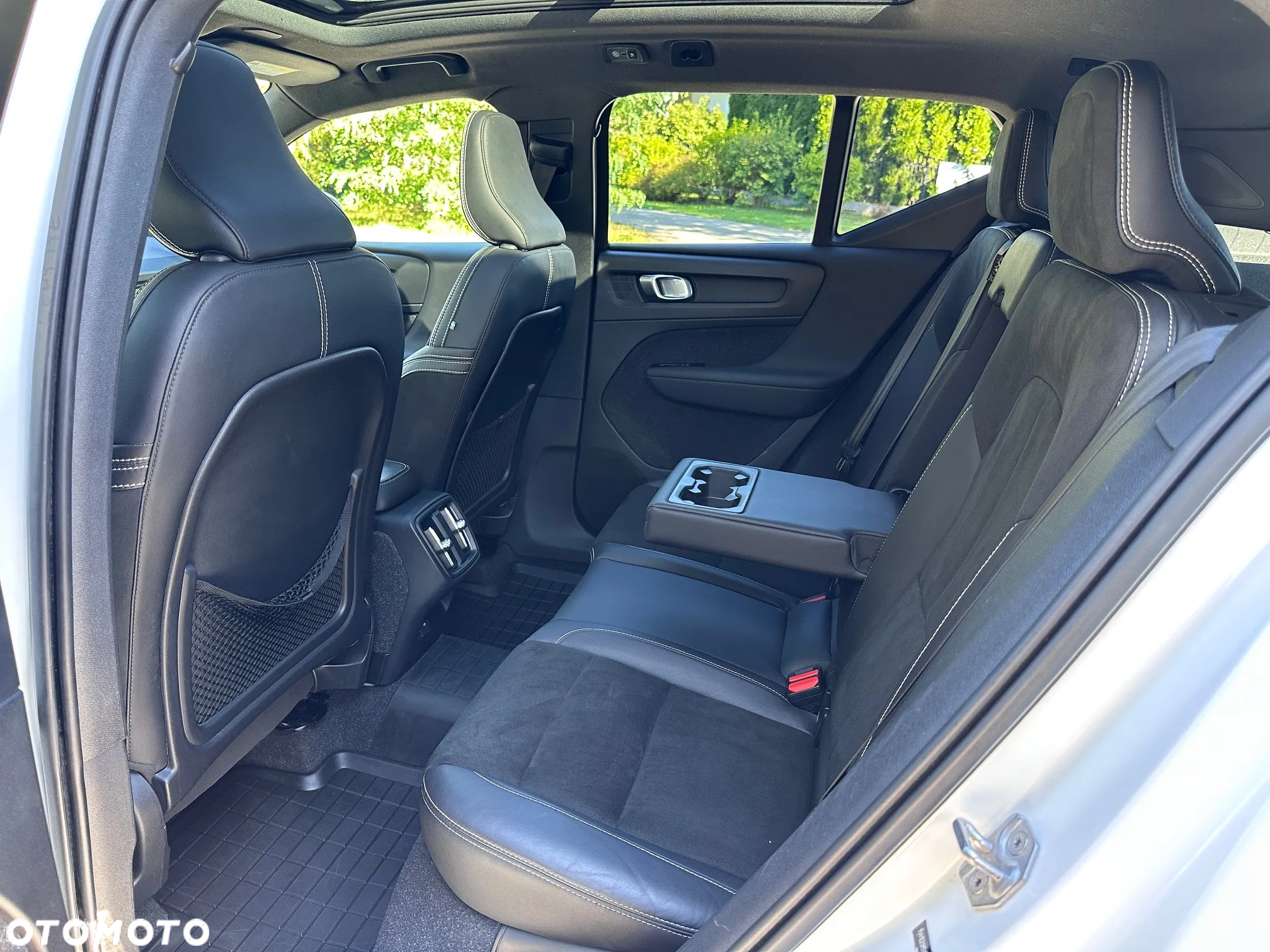 Volvo XC 40 T5 AWD Geartronic R-Design - 27