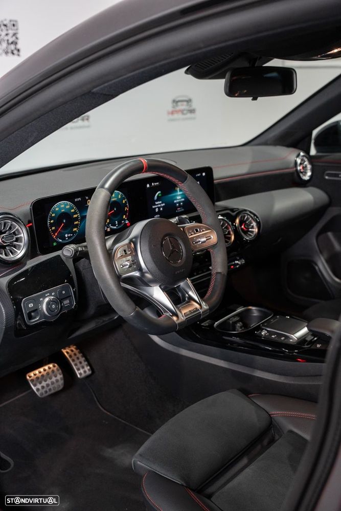 Mercedes-Benz CLA 35 AMG - 32