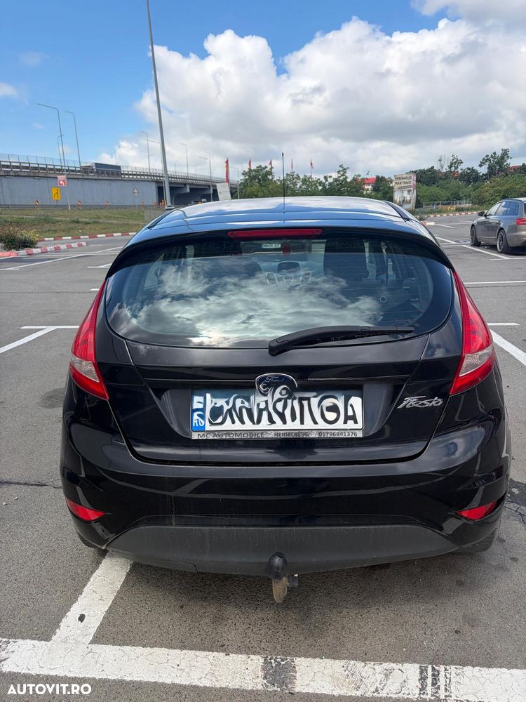 Ford Fiesta 1.25i Ambiente - 1