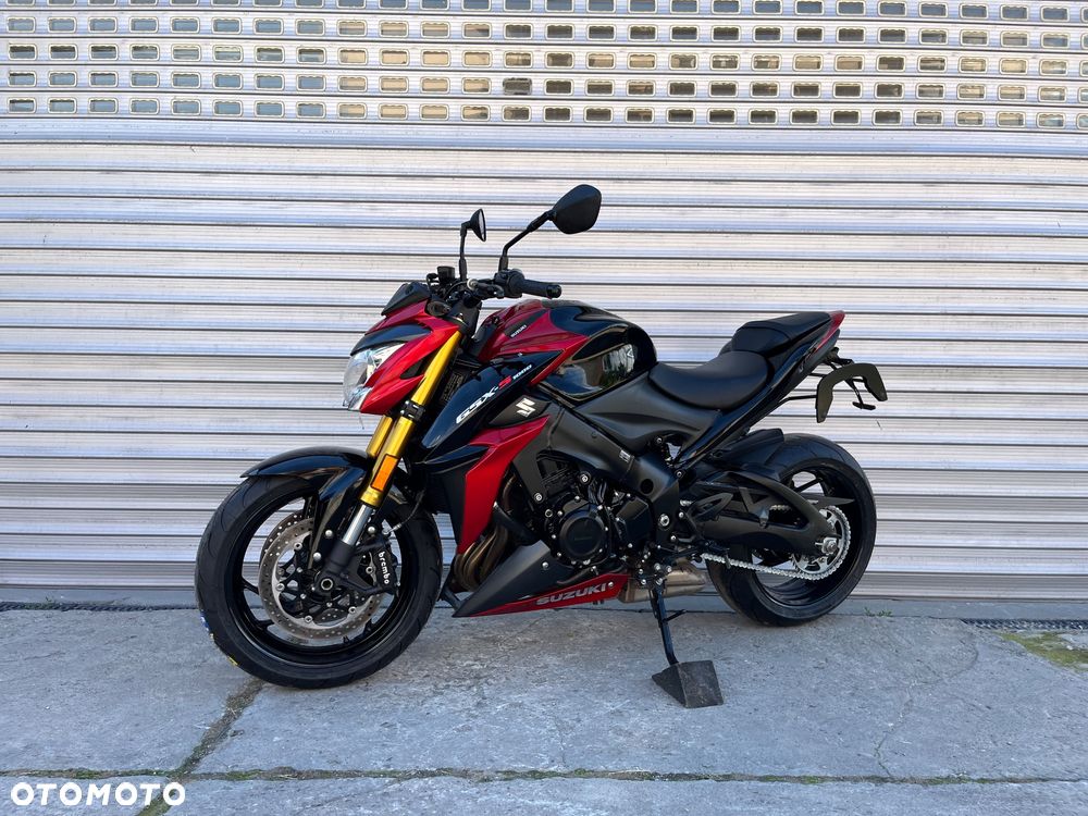 Suzuki GSX 1000 - 27
