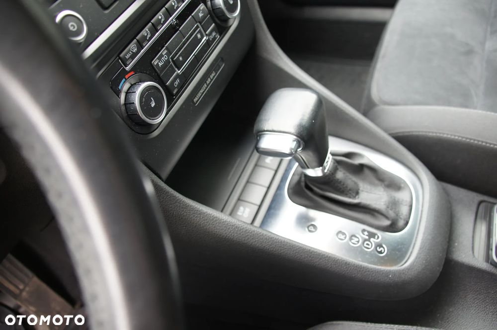 Volkswagen Golf Aktionsmodell 1.8 T DSG Highline - 28