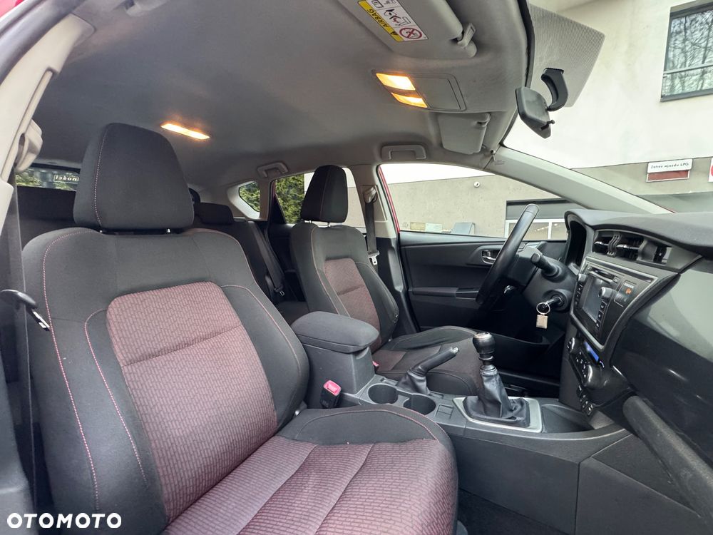 Toyota Auris 1.6 Dynamic - 12