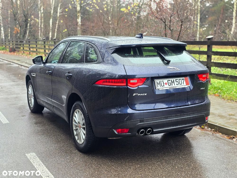 Jaguar F-Pace 2.0 i4D AWD Pure - 16