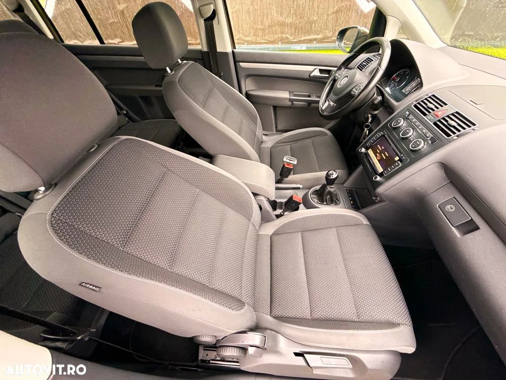 Volkswagen Touran 1.6 TDI DPF BlueMotion Technology Highline - 19