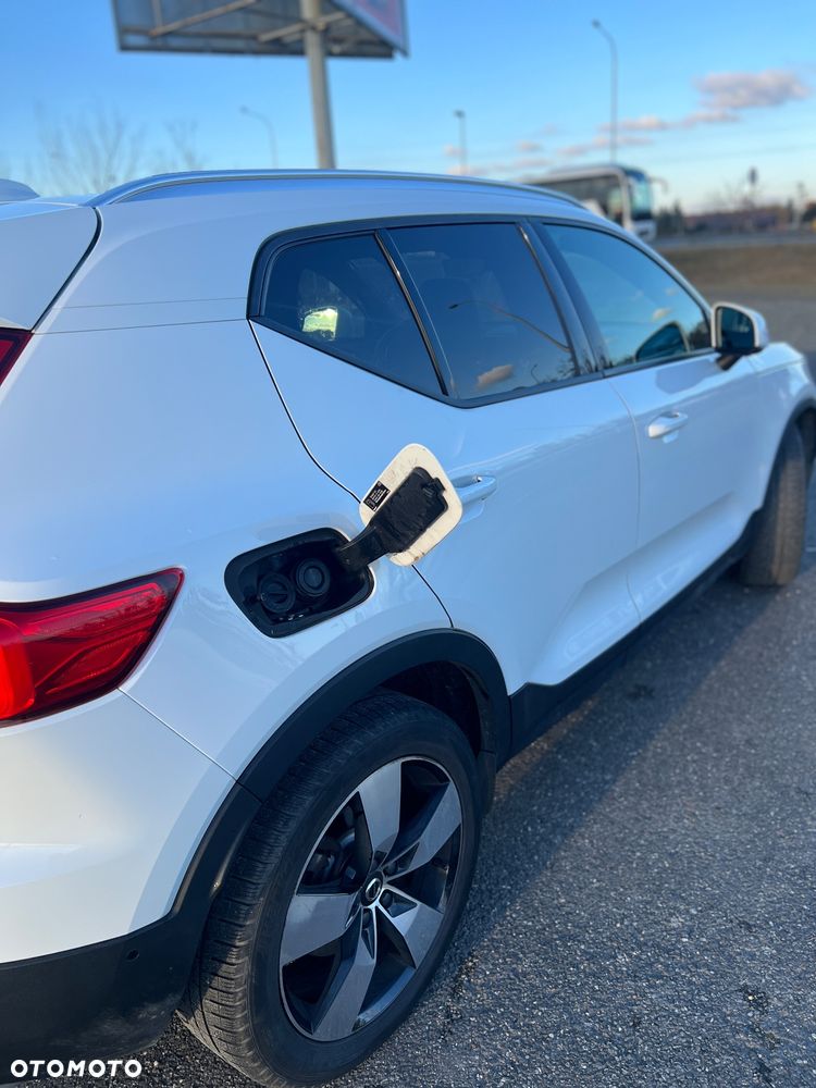 Volvo XC 40 T4 AWD Momentum Pro - 19