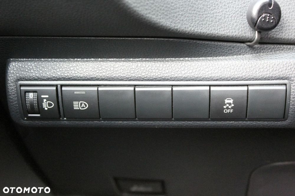 Toyota Corolla 1.8 Hybrid Comfort - 24
