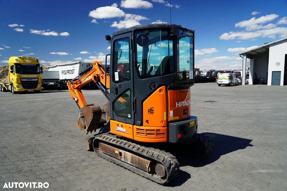 Utilizat Hitachi ZX26U-6 CR / MINI EXCAVATOR / 2022 / 1900 ORE