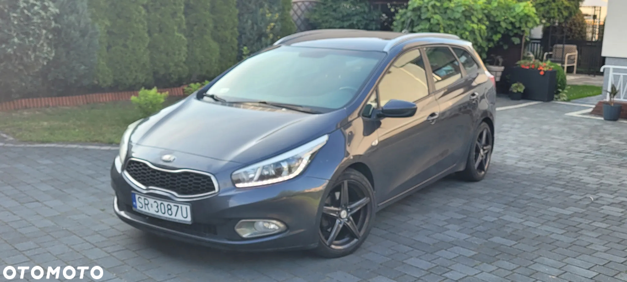 Kia Ceed - 9