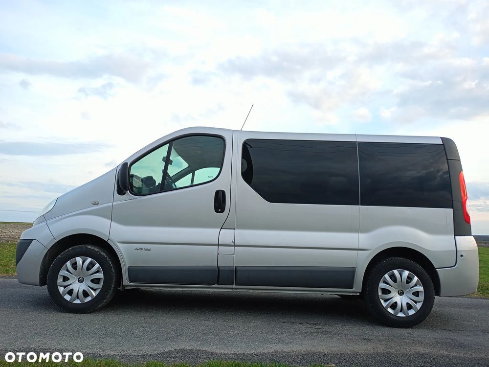 Renault Trafic Passenger Expression - 9