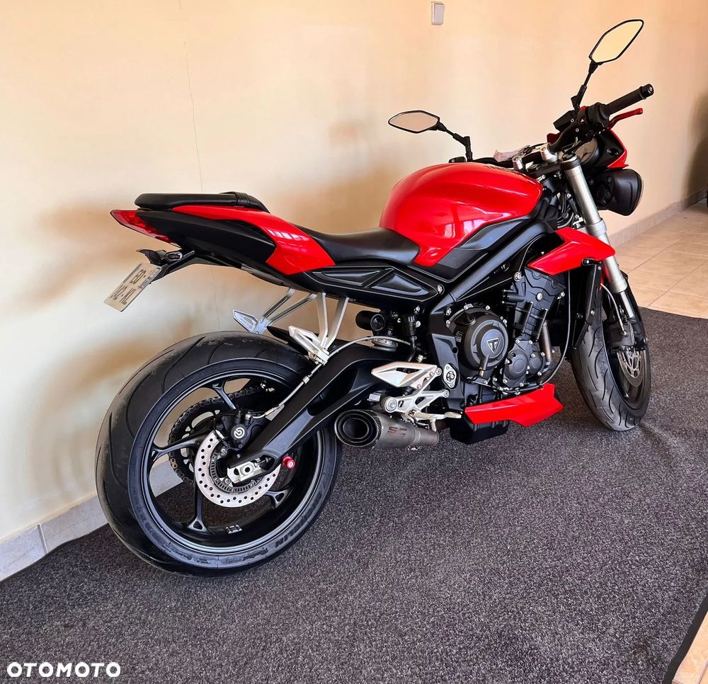 Triumph Street Triple - 12