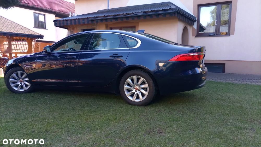 Jaguar XF 2.0 i4D Prestige - 2