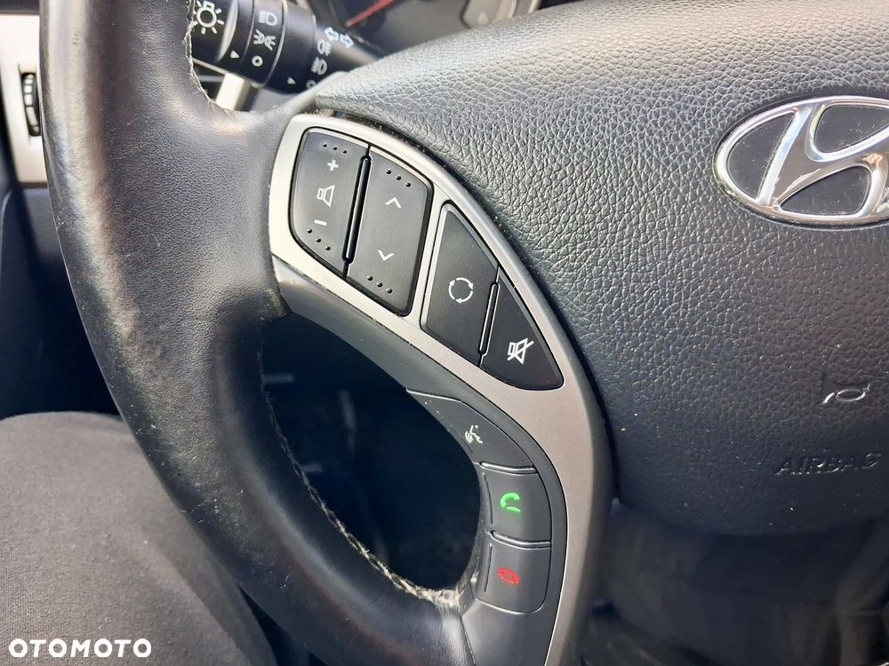 Hyundai i30 1.6 CRDi Comfort - 17